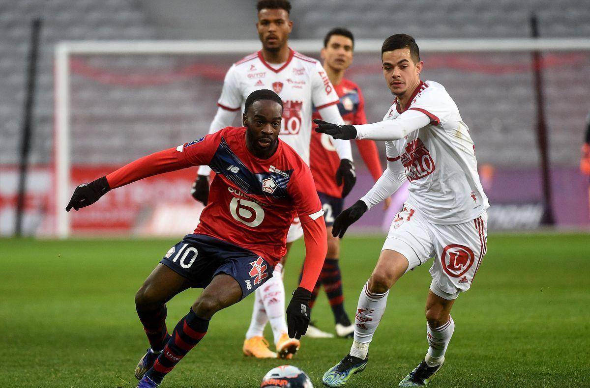 往影响着他 往影响着他