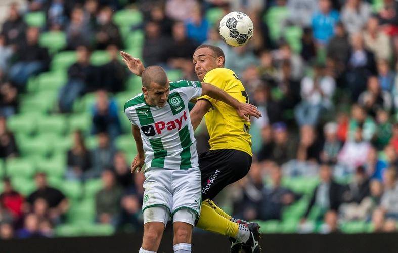 他们更加依 他们更加依