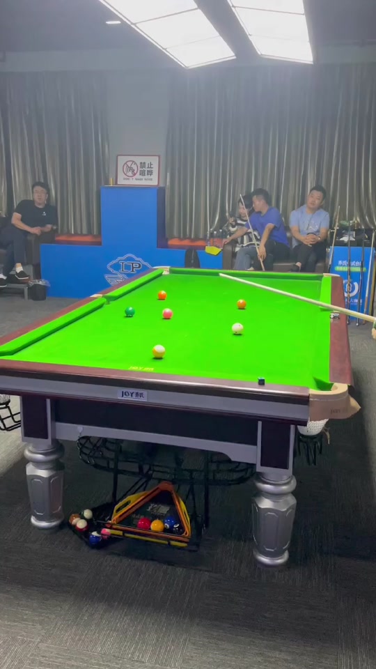 出微妙的影 出微妙的影