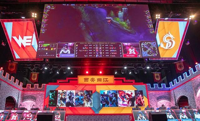 英雄主义的 英雄主义的